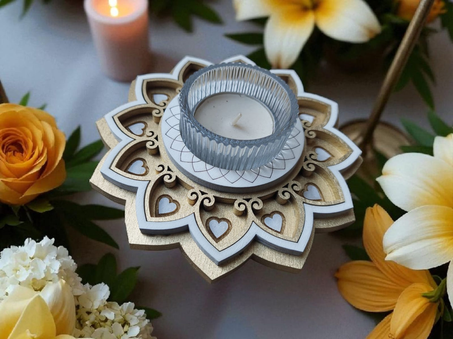 פמוטי אור- קרן השחר